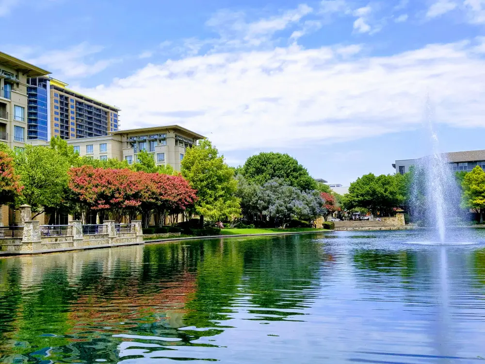 fountain in Legacy in Plano